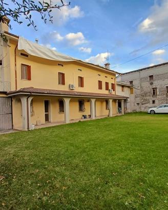 Casa unifamiliare con ampi spazi