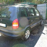 OPEL Zafira '2001 1.6i 16v 7 POSTI