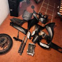 RICAMBI CARENE SH 350 sport DANNEGGIATI