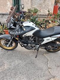 Honda transalp 700