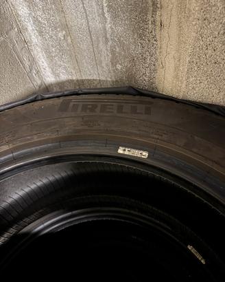 Pneumatici Pirelli Scorpion invernali