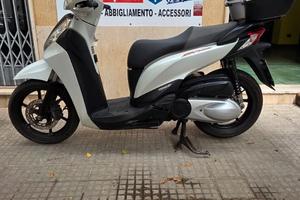 Honda SH 300