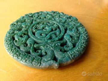 Medaglia in giada con drago