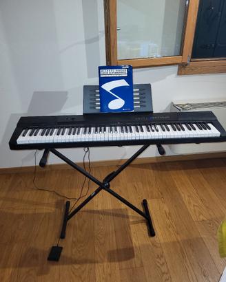 tastiera piano forte con tasti pesati. 