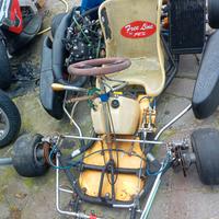 Smembro go-kart pezzi singolarmente
