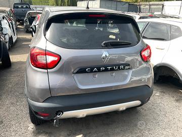 POSTERIORE COMPLETO RENAULT CAPTUR 2018