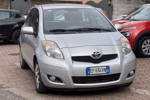 Toyota Yaris 1.0 benz - Garanzia 12 Mesi