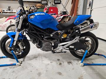Ducati Monster 696 (2008) - "Color Therapy"