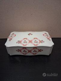 scatola in porcellana dipinta