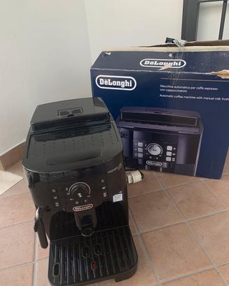 Macchina del caffe Delonghi Magnifica S