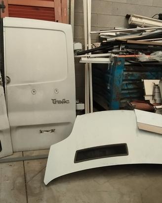 Renault trafic cofano e 2 portiere posteriore