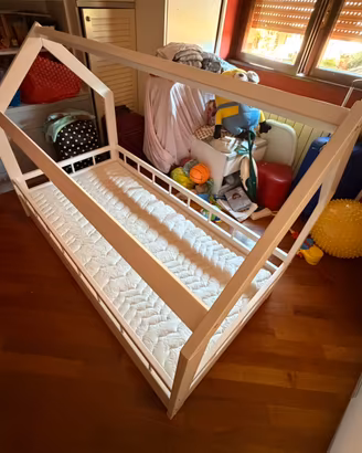 Lettino casetta 80x160 con materasso