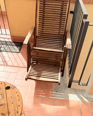 Sedia reclinabile in legno