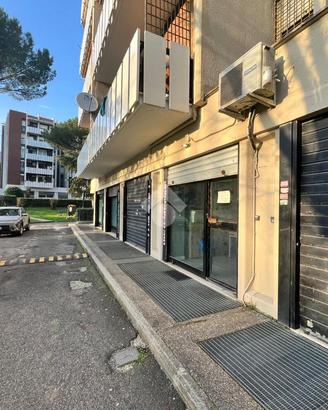NEGOZIO A ROMA