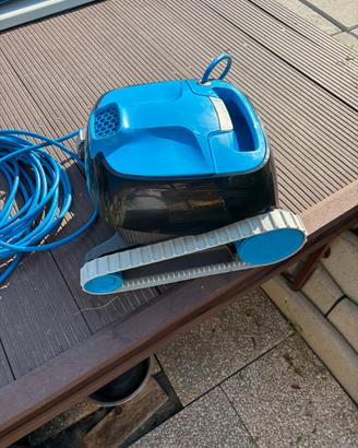 robottino pulitore piscina  Dolphin Nautilus cc