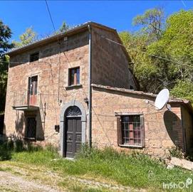 Rustico / Casale di 120 m² con 2 locali a Orvieto