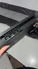 Playstation 4 con due joystick