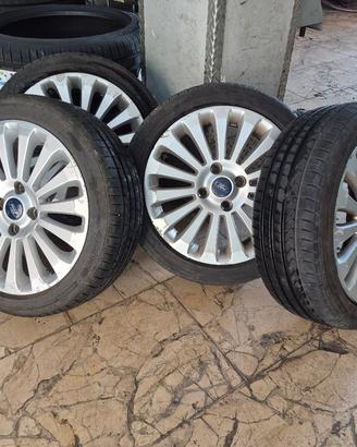 Cerchi 16 ford fiesta con gomme 195/45/16