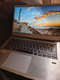 Acer Swift (SF314-41) con Borsa Laptop Tucano