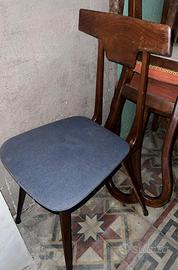 Sedia con seduta blu