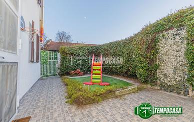 Quadrilocale completamente ristrutturato con giard