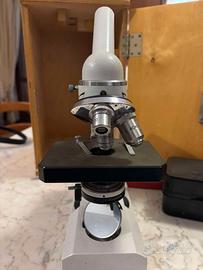 Microscopio professionale Bresser