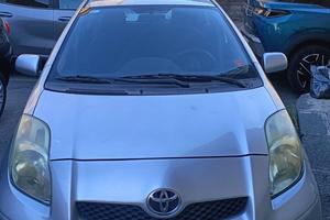 Toyota yaris 1.0