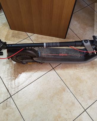 Monopattino elettrico Segway Ninebot E3 Garanzia