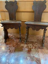 Coppia di sedie rustiche
