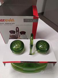 Porta sale e pepe nuovo