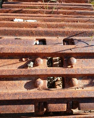  coppia di cingoli in ferro per escavatore