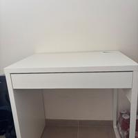 Scrivania Ikea micke