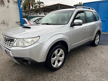 Subaru forester 2.0 D-4x4 km 97000-full-2011