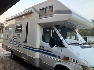 Adria Coral su Mercedes 160cv