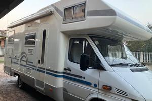 Adria Coral su Mercedes 160cv