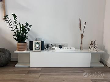 Mensola Ikea vano apribile a clic