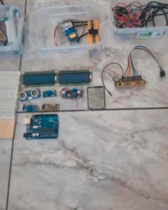 ATTREZZATURA ROBOTICA ARDUINO