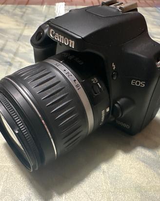 Fotocamera Canon 1100D - obiettivo EF-S 18-55mm