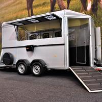Trailer van trasporto cavalli 3 posti