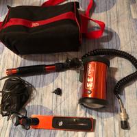 Nikonos V piu attrezzatura.