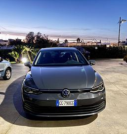 VOLKSWAGEN Golf 8 2.0 TDI DSG SCR Life
