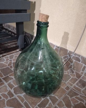 botte o vaso in vetro 