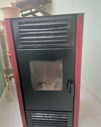 stuffa a pellet omg  8 KW. usata 