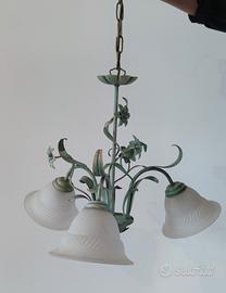 lampadario floreale in ferro battuto