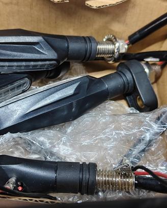 Frecce led sequenziali moto