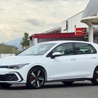 VOLKSWAGEN Golf GTE 245cv Finanziabile