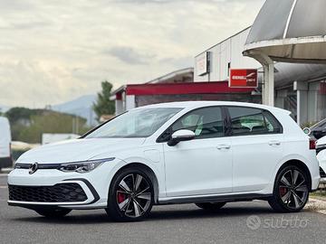 VOLKSWAGEN Golf GTE 245cv Finanziabile