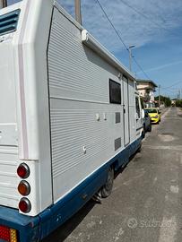 Mobilvetta Yacht 65
