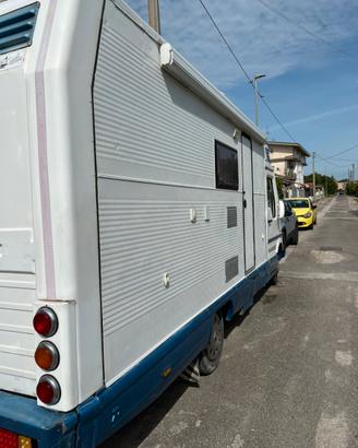 Mobilvetta Yacht 65