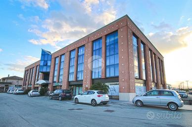 MULTILOCALE A SAN BENEDETTO DEL TRONTO